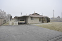 The Oaks Apartments in Yakima, WA - Building Photo - Building Photo