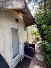1750 SW 16th St in Miami, FL - Building Photo - Building Photo