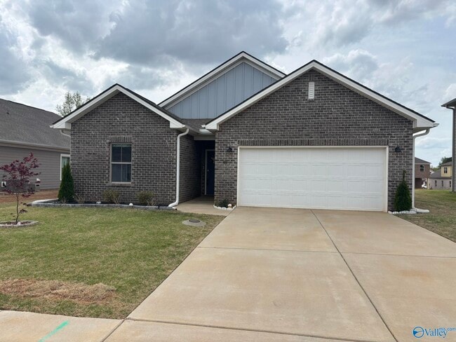 property at 180 Fenwick Pl