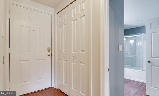 244 S Reynolds St in Alexandria, VA - Building Photo - Building Photo