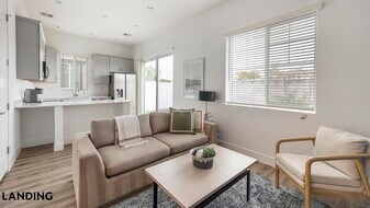 8200 W Encanto Blvd in Phoenix, AZ - Building Photo