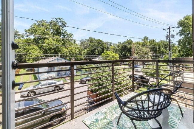 49 Navasota St in Austin, TX - Building Photo - Building Photo