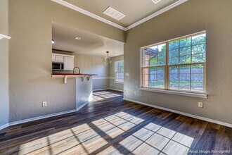 4105 Notting Hill Dr in Moore, OK - Foto de edificio - Building Photo