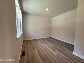 17 Whaler Ave in Barnegat, NJ - Building Photo - Building Photo
