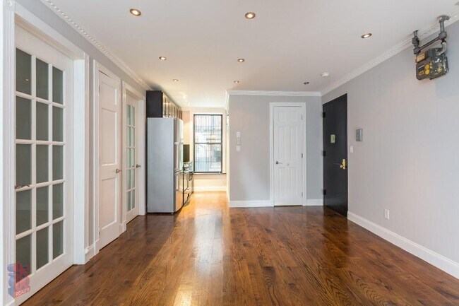 147 Avenue A in New York, NY - Building Photo - Building Photo
