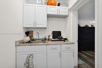 3010 NW 95th Terrace in Miami, FL - Building Photo - Building Photo