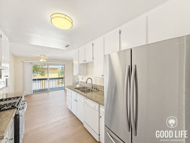 property at 4212 Vista Del Rio Way