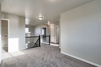 5633 Maher Ave in Loveland, CO - Building Photo - Building Photo