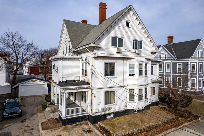 18 Orchard St in Pawtucket, RI - Building Photo - Building Photo