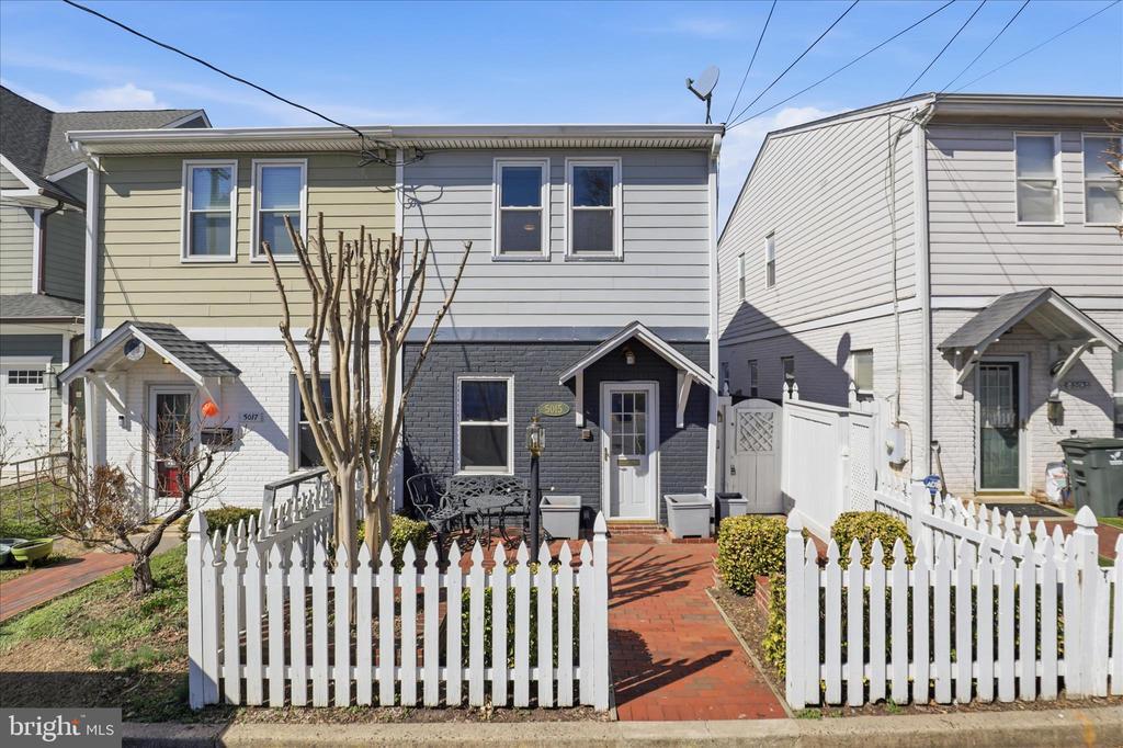 5015 22nd St N in Arlington, VA - Building Photo