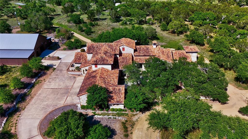418 Cattle Trail Dr in Dripping Springs, TX - Foto de edificio