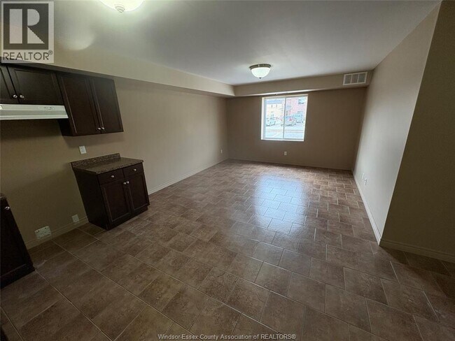 448 Simcoe St in Amherstburg, ON - Building Photo - Building Photo