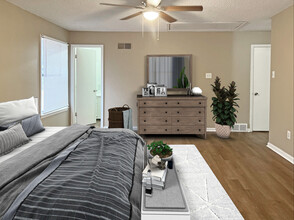 Woodtrail Apartment in Memphis, TN - Building Photo - Building Photo