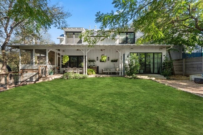 property at 703 E Live Oak St