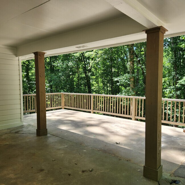6218 Stewart Rd in Buford, GA - Building Photo - Building Photo