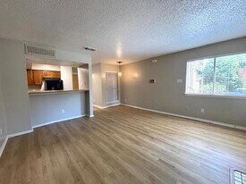 9833 Walnut St in Dallas, TX - Building Photo