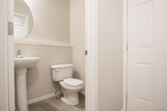 4705-C-4749 49 Ave in Leduc, AB - Building Photo - Building Photo