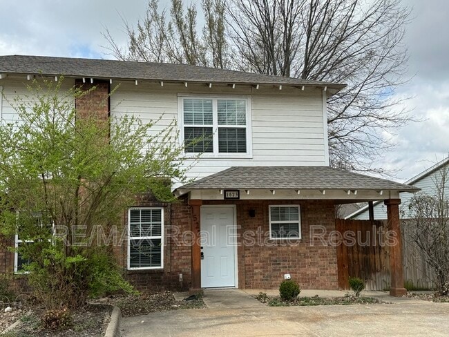 property at 1523 N Dawn Dr