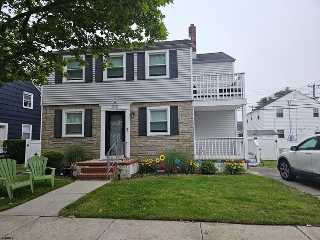 property at 212 N Wilson Ave