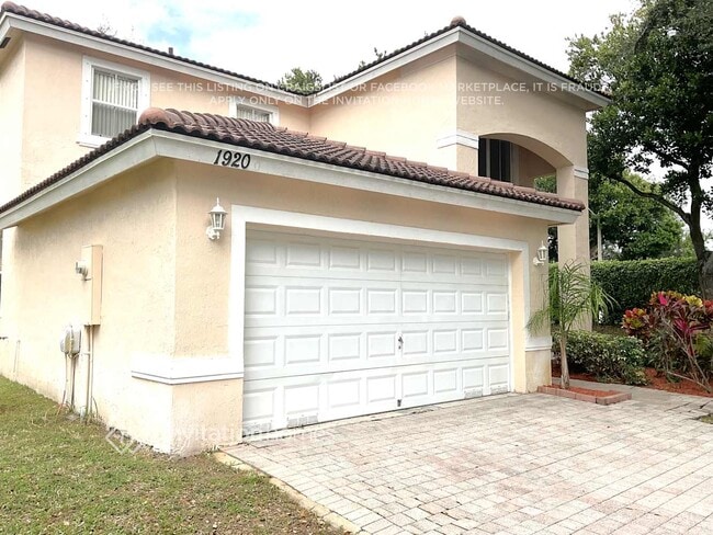 1920 NW 78th Terrace in Pembroke Pines, FL - Foto de edificio - Building Photo