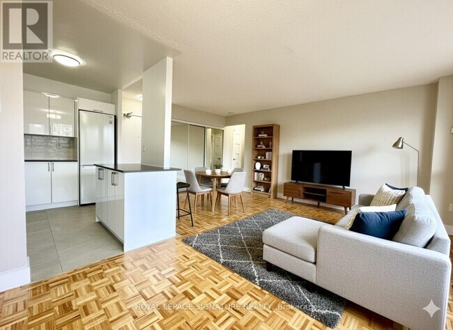 property at 666 Spadina Ave.