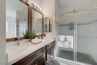 8208 Ogee Dr in Las Vegas, NV - Building Photo - Building Photo