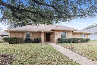 306 Cardinal Creek Dr in Duncanville, TX - Building Photo - Building Photo