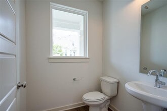 5160 N A.W. Grimes Blvd in Round Rock, TX - Building Photo - Building Photo