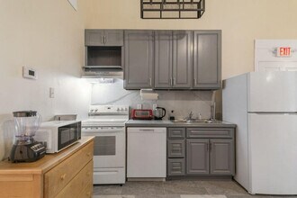 1613 Baronne St in New Orleans, LA - Building Photo - Building Photo