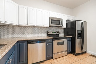 1316 N Hollywood St in Philadelphia, PA - Foto de edificio - Building Photo