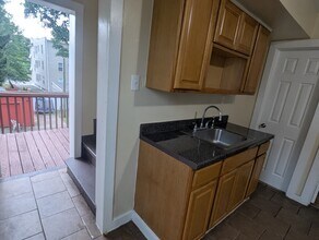 130 Frank St, Unit 2 in New Haven, CT - Foto de edificio - Building Photo