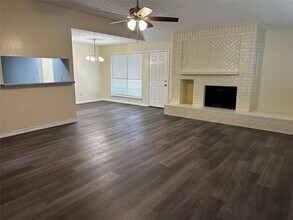 13206 S Thorntree Dr in Houston, TX - Building Photo - Building Photo