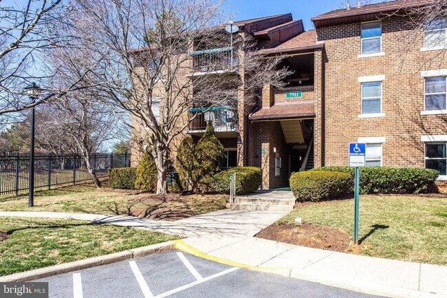 7911 Badenloch Way-Unit -203 in Gaithersburg, MD - Building Photo - Building Photo