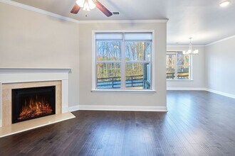 5745 Rocky Falls Rd in Suwanee, GA - Building Photo - Building Photo