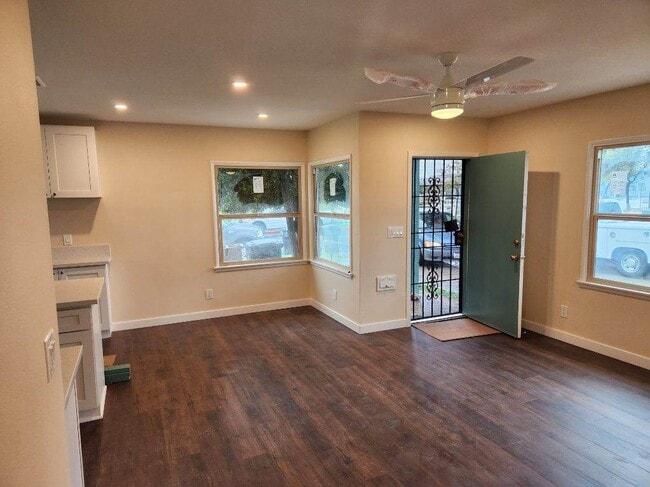 914 N Olive St, Unit 914 in Anaheim, CA - Foto de edificio - Building Photo