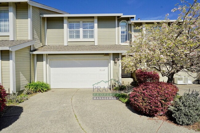 property at 13 Rockport Cove