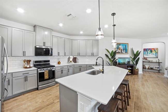 property at 517 Lady Swiss Ln