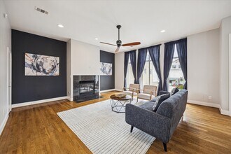 2404 Fairview St in Houston, TX - Building Photo - Building Photo