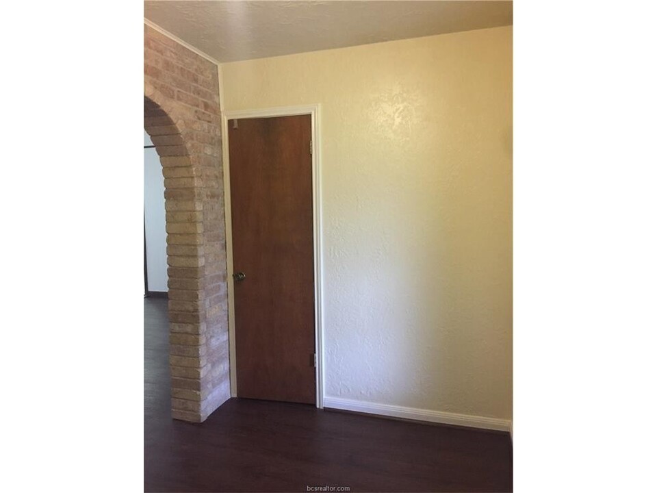 1606 Austin Ave in College Station, TX - Building Photo