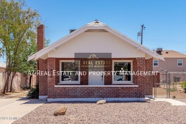 property at 1529 E McKinley St