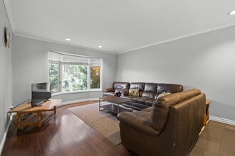 9609-65ave 65 Ave in Grande Prairie, AB - Building Photo - Building Photo