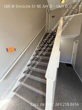 188 W Division St NE in Rockford, MI - Building Photo - Building Photo