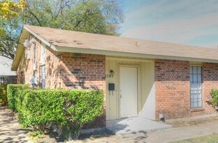 1826 Randolph Dr in Garland, TX - Building Photo
