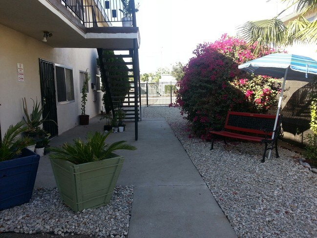 1406 Exposition Blvd in Los Angeles, CA - Building Photo - Building Photo