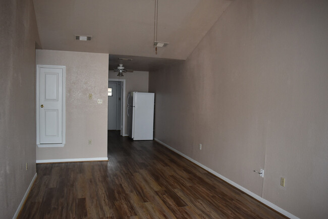 206 W Avenue F-Unit -A-STILL OCCUPIED BY RESIDENT in Copperas Cove, TX - Building Photo - Building Photo