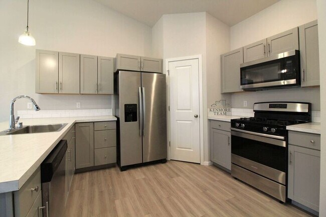 5305 Remington Dr in Pasco, WA - Building Photo - Building Photo