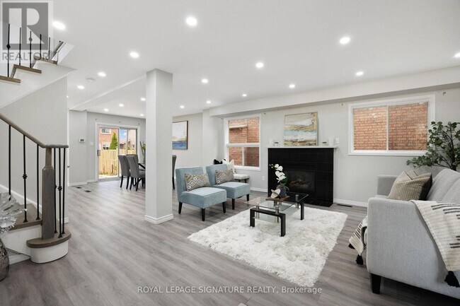 124 Laidlaw Dr in Barrie, ON - Building Photo - Building Photo