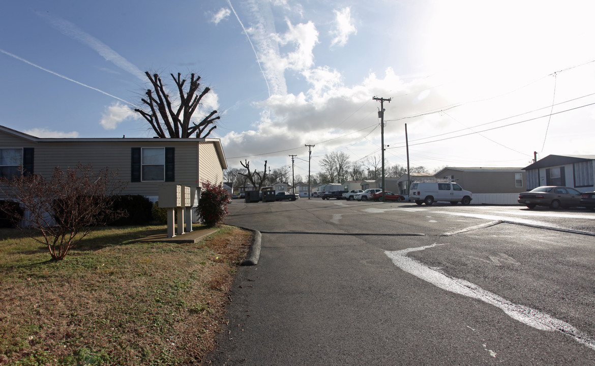 1505 Dickerson Pike in Nashville, TN - Building Photo