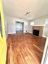 2416 27th St in Sacramento, CA - Foto de edificio - Building Photo