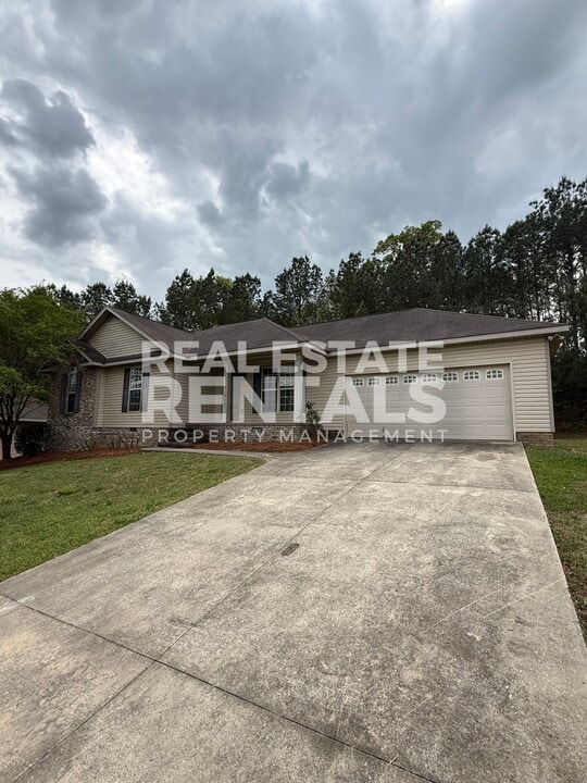 3083 Lakeview Cir in Southside, AL - Building Photo